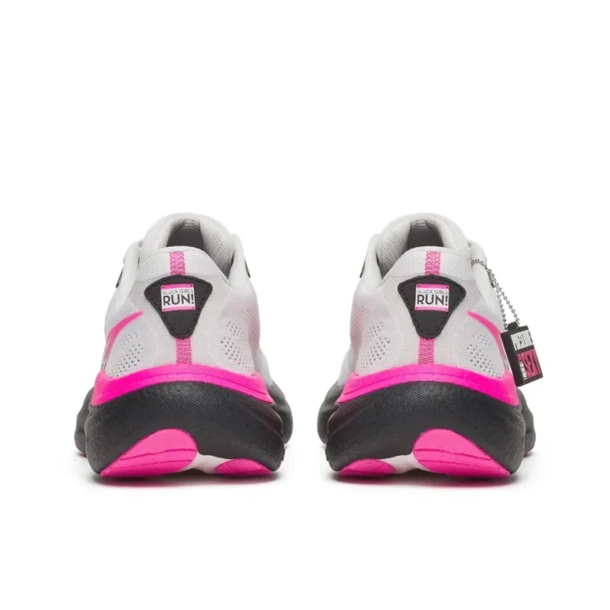 Dam Black Girls Run x Saucony Ride 19 Dam Black Girls Run x Saucony Ride 19