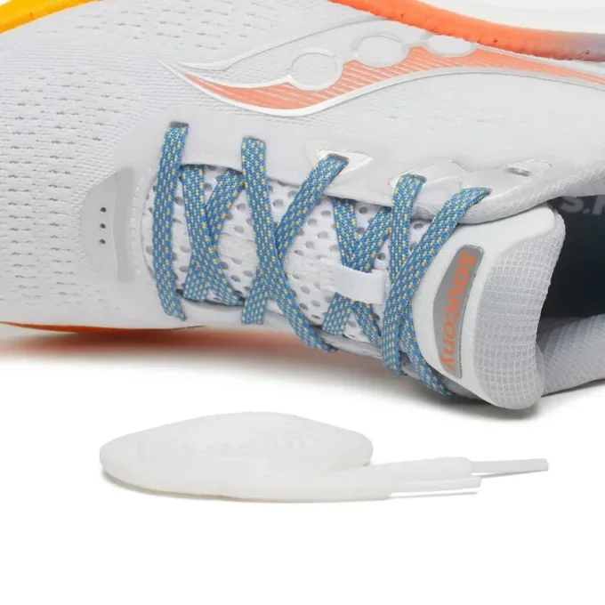 Dam Every Woman’s Marathon x Saucony Triumph 23 Dam Every Woman’s Marathon x Saucony Triumph 23