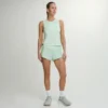 Outpace 2.5″ split shorts för dam Outpace 2.5″ split shorts för dam