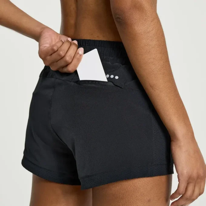 Outpace 2.5″ split shorts för dam Outpace 2.5″ split shorts för dam