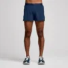Outpace 2,5″ split shorts för herr Outpace 2,5″ split shorts för herr