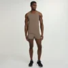 Outpace 2,5″ split shorts för herr Outpace 2,5″ split shorts för herr